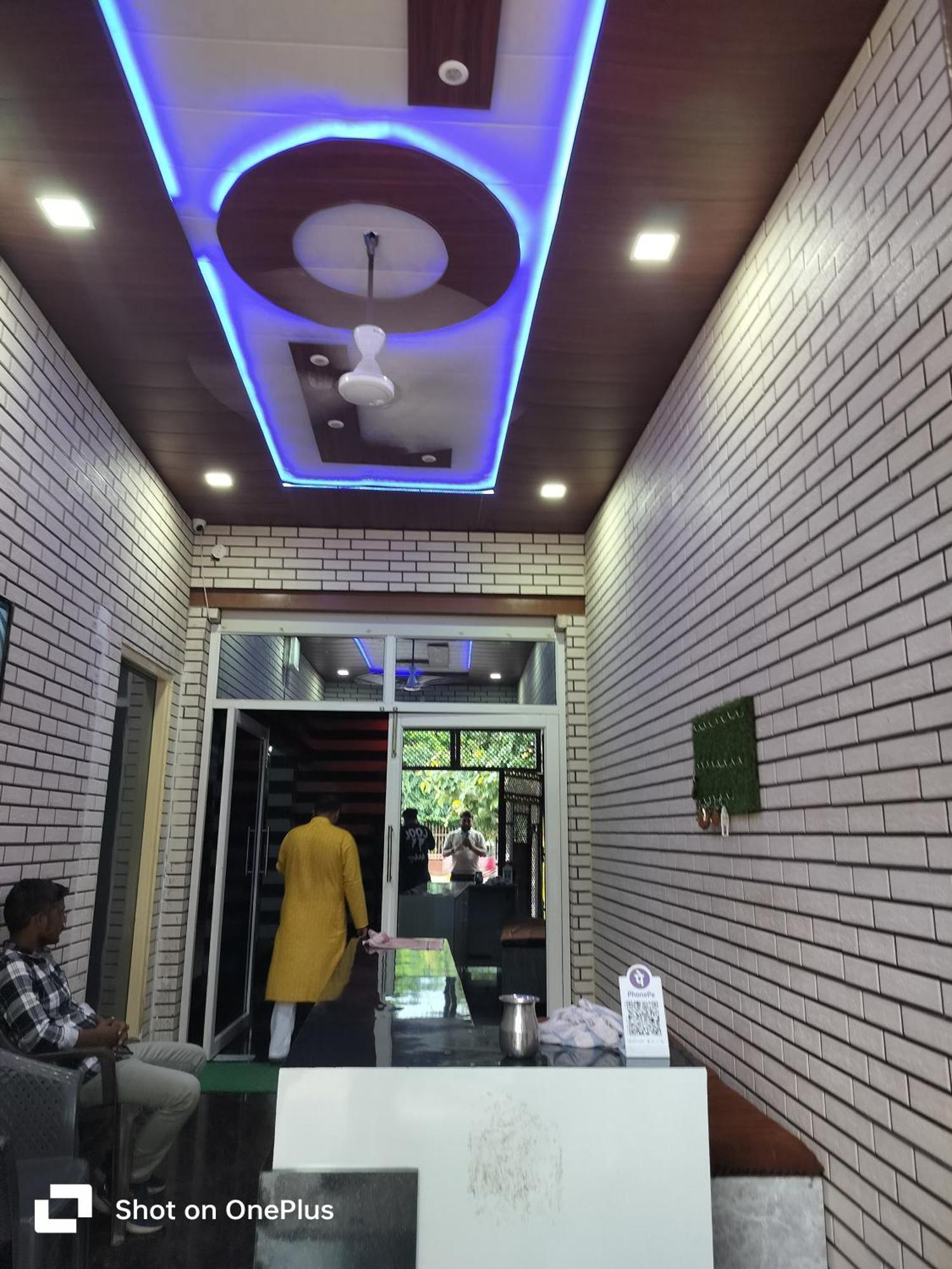 M&S Seva Sadan Hotel Govardhan Екстериор снимка